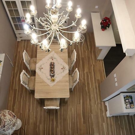 Holiday House Leona Оточац Екстер'єр фото