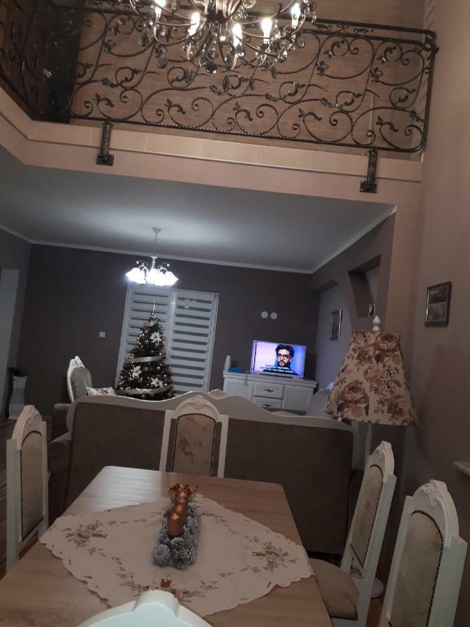 Holiday House Leona Оточац Екстер'єр фото