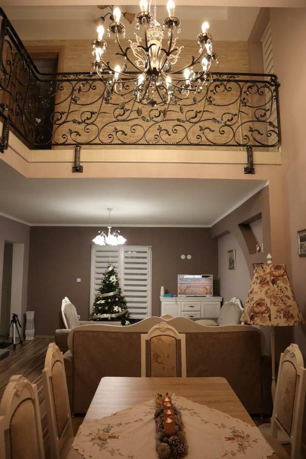 Holiday House Leona Оточац Екстер'єр фото